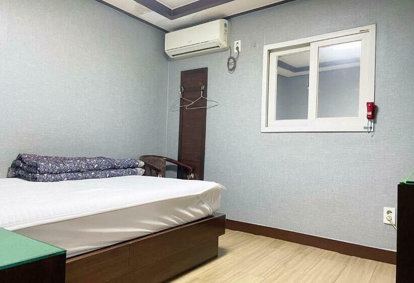 Camera Standard Individuale, Union Motel