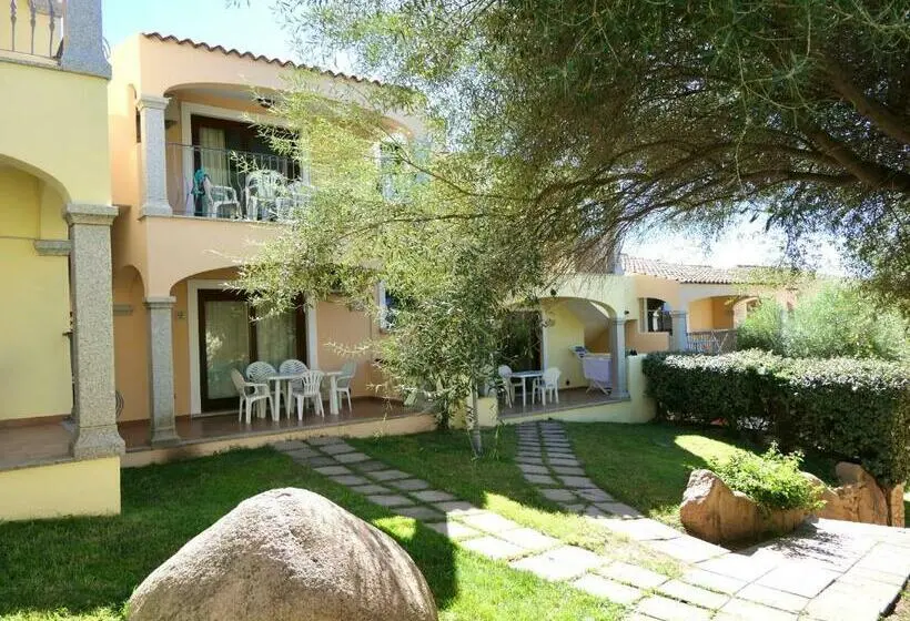 海の見える１ベッドルームアパートメント, Residence Con Piscina A Badesi, Appartamenti Con Wifi E A.c