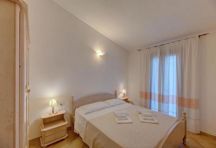 海の見える１ベッドルームアパートメント, Residence Con Piscina A Badesi, Appartamenti Con Wifi E A.c