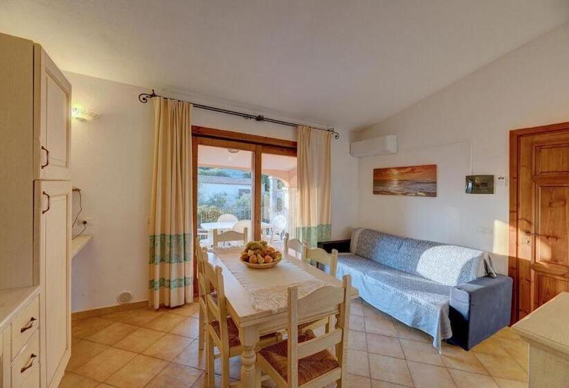 آپارتمان 1 خوابه با چشم‌انداز دریا, Residence Con Piscina A Badesi, Appartamenti Con Wifi E A.c