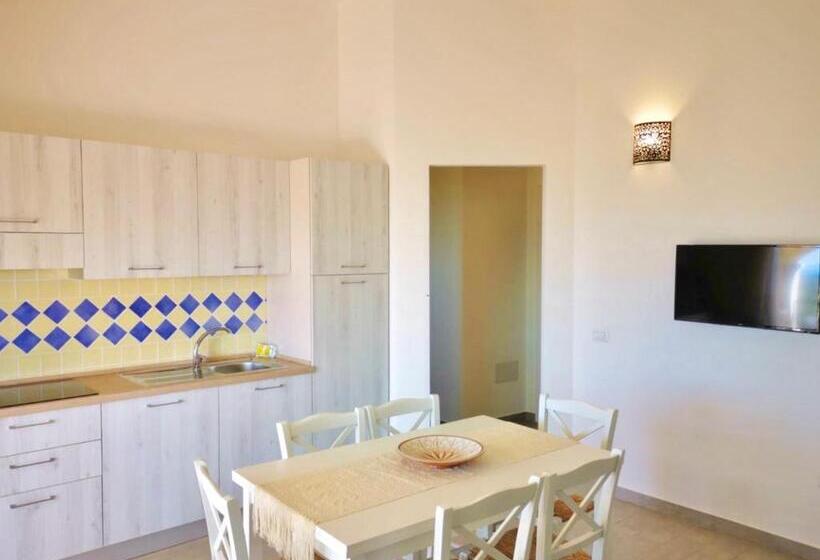 آپارتمان 1 خوابه با چشم‌انداز دریا, Residence Con Piscina A Badesi, Appartamenti Con Wifi E A.c