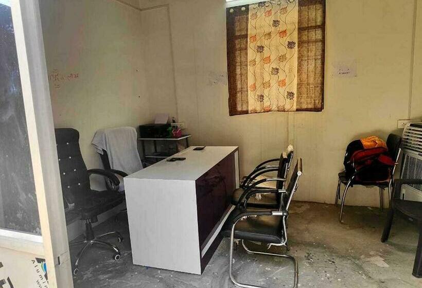 트리플 클래식 룸, Oyo 70136 Vrinda Inn