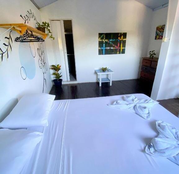 اتاق استاندارد, Aurora Hostel