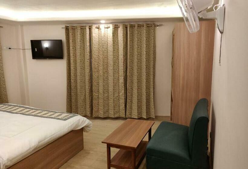 デラックスルーム, Himcasa   A Unit Of Hotel Vikrant