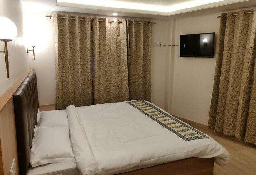 デラックスルーム, Himcasa   A Unit Of Hotel Vikrant