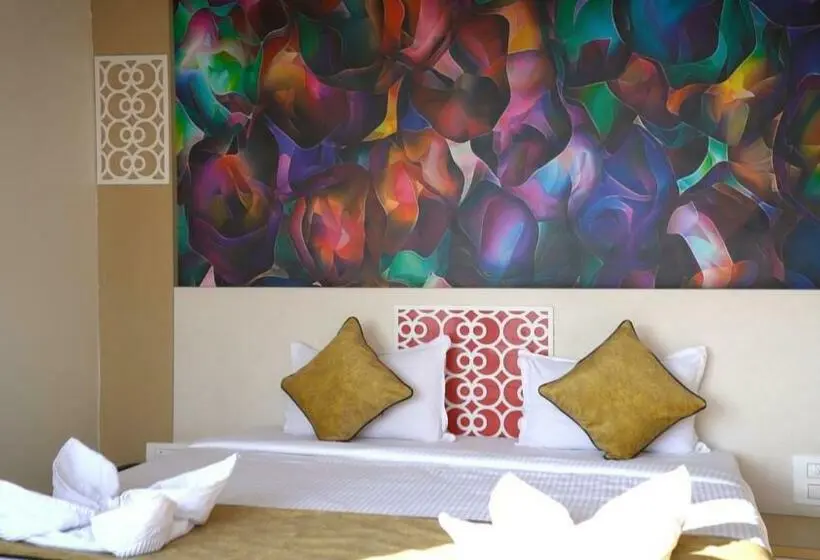 デラックスルーム, Treebo Raval Resort With Valley View