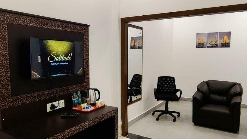 标准间, Solitude, The Boutique