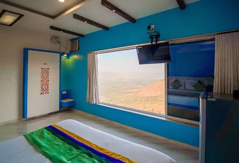 デラックスルーム, Treebo Raval Resort With Valley View