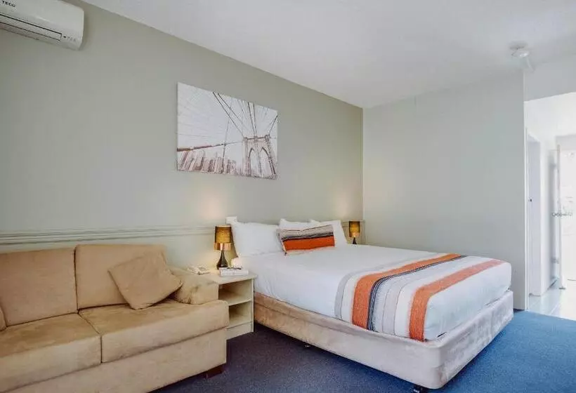 キングサイズベッドのデラックスルーム, Artesian Spa Motel