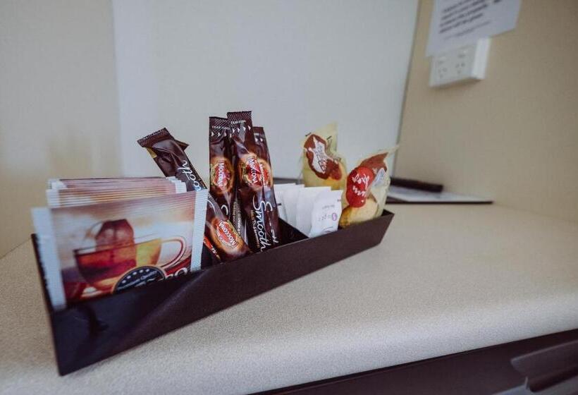 חדר משפחתי, Artesian Spa Motel