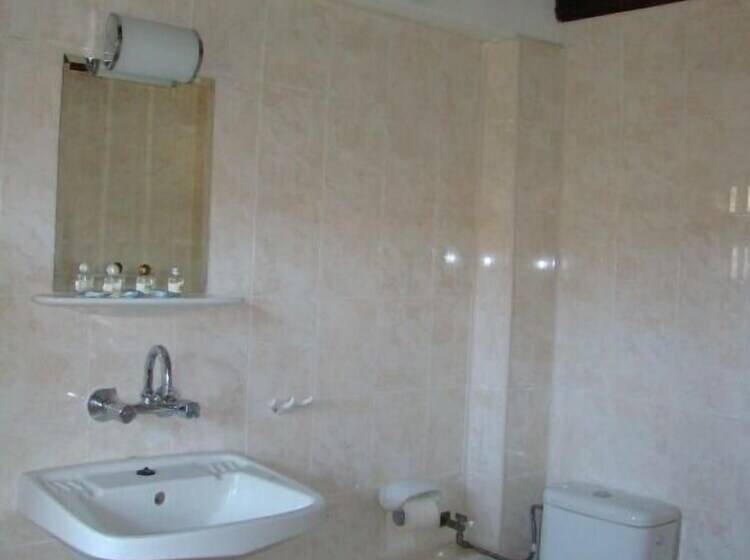 2침실 아파트 정원 전망, Dedovite Kashti