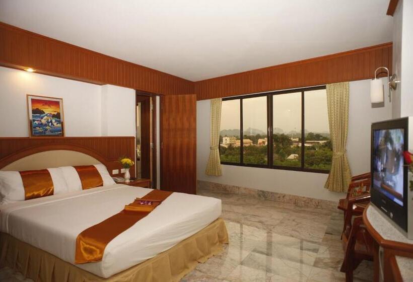 수피리어 룸, Boonsiam