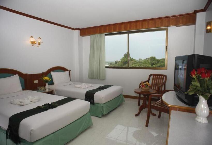 수피리어 룸, Boonsiam