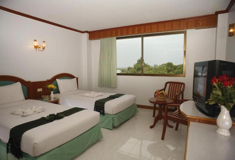 수피리어 룸, Boonsiam