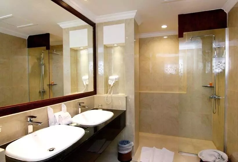 デラックスルーム, Hermes Palace Hotel Banda Aceh