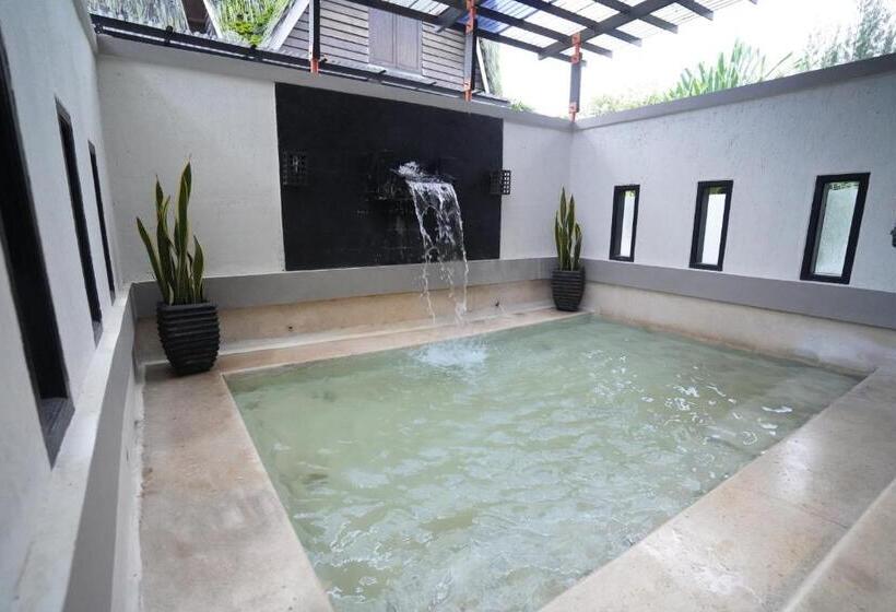 家庭洋房, Sabda Alam Hotel & Resort