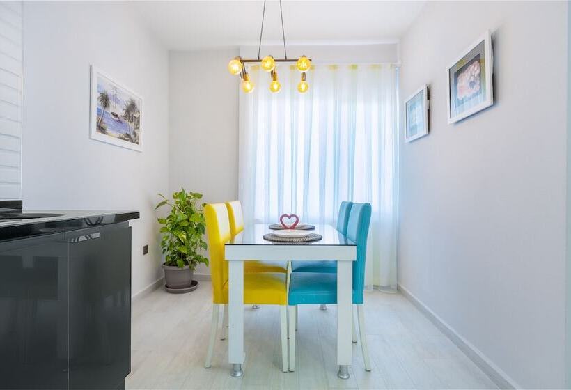 דירת חדר סופריור, Twin Apart