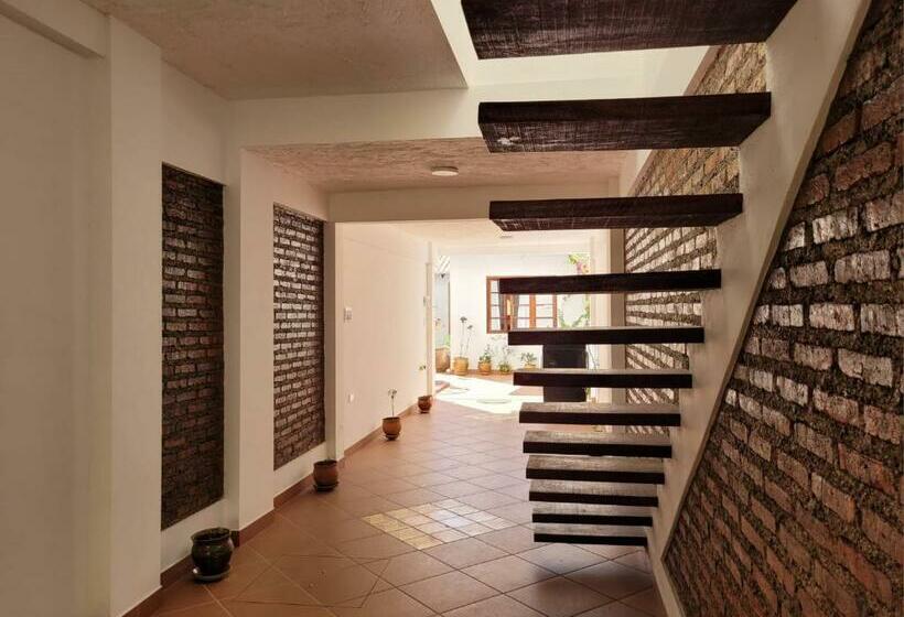 اتاق استاندارد یک نفره, Casa San Martín