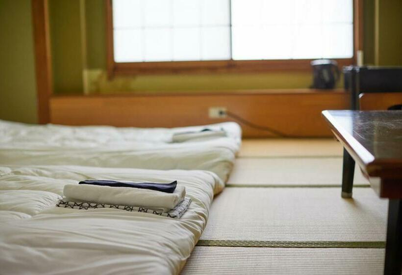 标准三人间, 芙蓉山居煙霞ー元富士の屋旅館ー