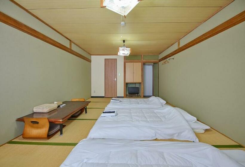 标准三人间, 芙蓉山居煙霞ー元富士の屋旅館ー