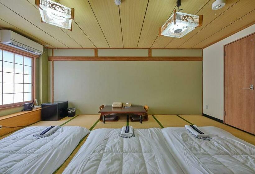 标准三人间, 芙蓉山居煙霞ー元富士の屋旅館ー