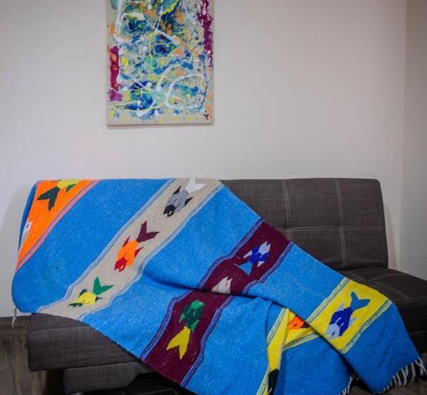 شقة غرفة واحدة, Argdivan Hostel