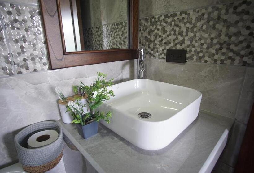 شقة غرفة نوم واحدة مزودة بشُرفة, Argdivan Hostel