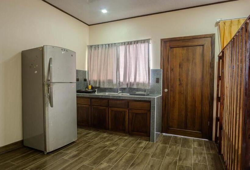 شقة غرفة نوم واحدة مزودة بشُرفة, Argdivan Hostel