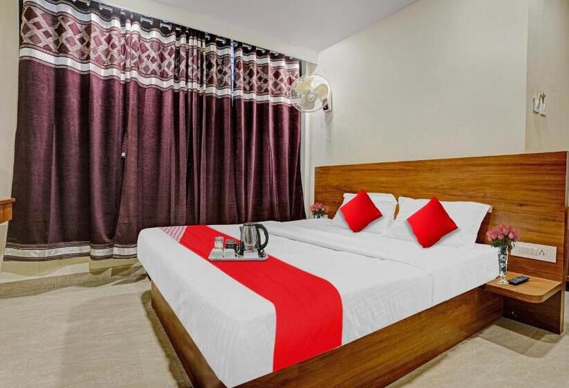 חדר קלאסי לשלושה, O The Silver Nest