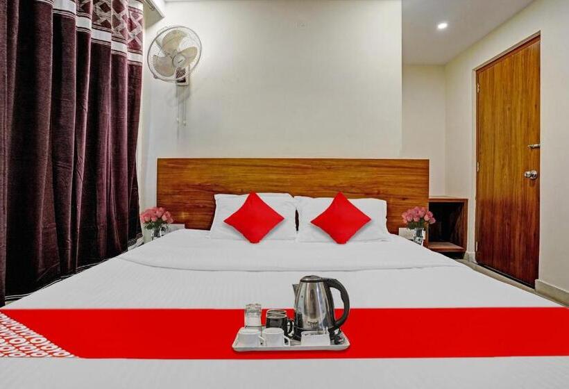 חדר קלאסי לשלושה, O The Silver Nest