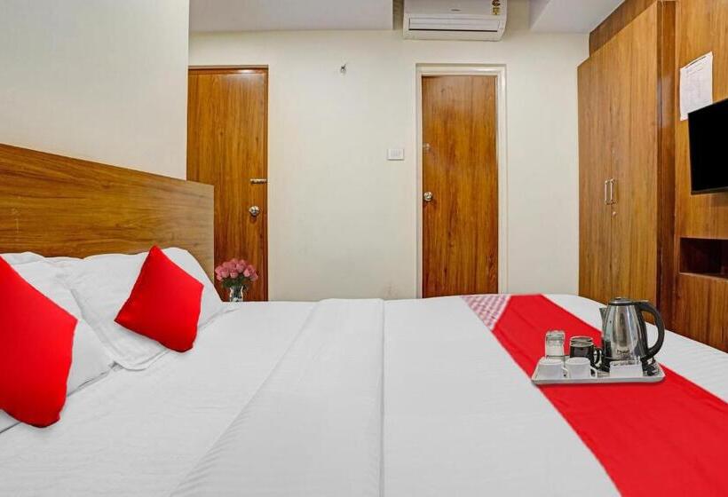 חדר קלאסי לשלושה, O The Silver Nest