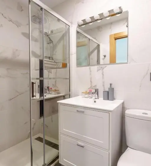 اتاق اکونومی یک تخته, Casa Vestali