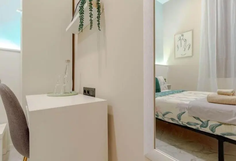 اتاق اکونومی یک تخته, Casa Vestali