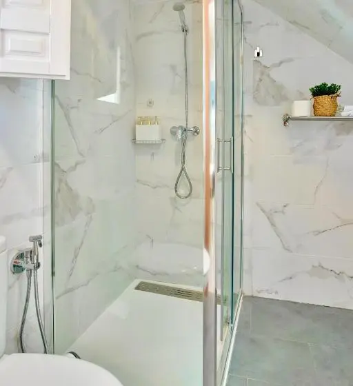 اتاق اکونومی یک تخته, Casa Vestali