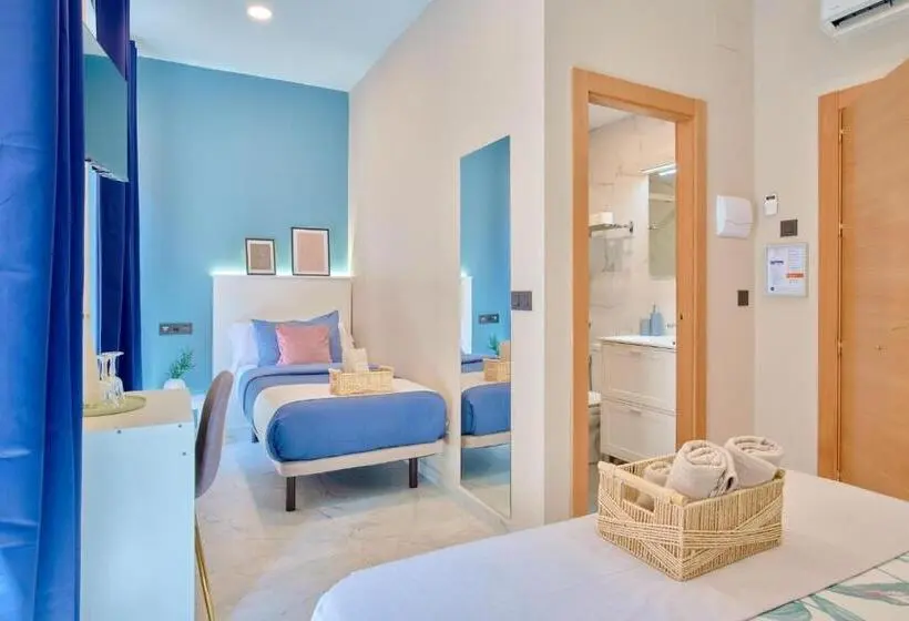 اتاق استاندارد سه تخته با بالکن, Casa Vestali