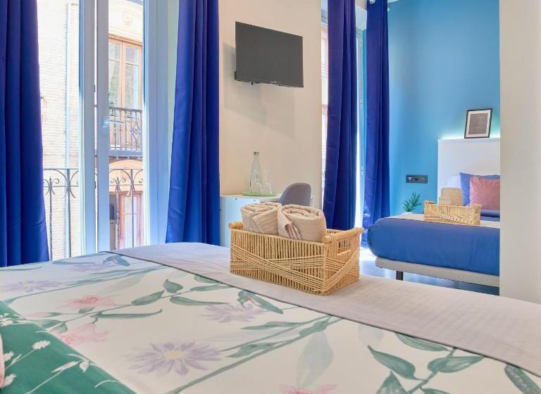 Standaard Driepersoonskamer met Balkon, Casa Vestali