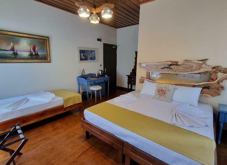 חדר סטנדרט לשלושה, Olivia1845 Guest House Ayvalık