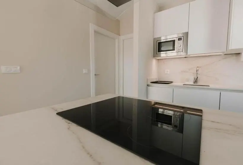 آپارتمان 1 خوابه با تراس, Apartamentos Subup