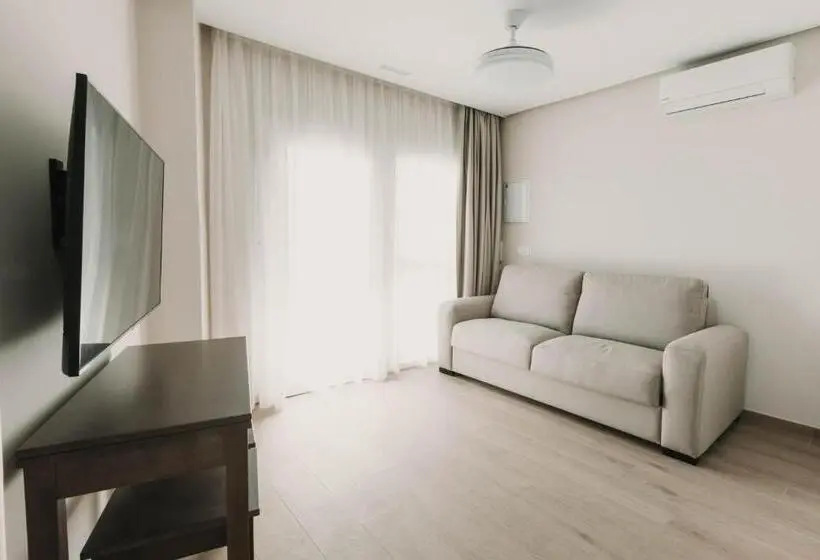 استودیو استاندارد با تراس, Apartamentos Subup