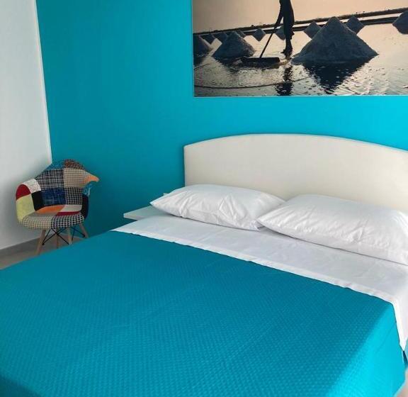 اتاق استاندارد سه نفره, La Darsena Rooms