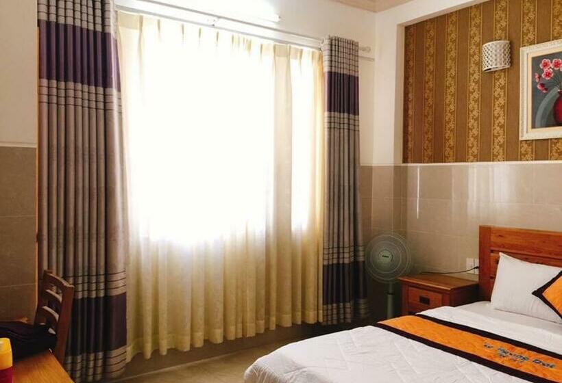اتاق استاندارد با تخت بزرگ, Khách Sạn Lê Hoàng đạt