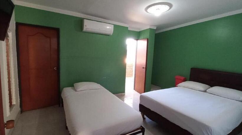 Háromágyas Superior Szoba, Montecarlo Suite