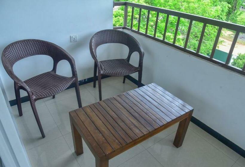 스탠다드 룸, New Isuru City