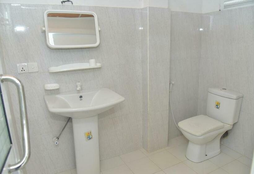 디럭스 패밀리 룸, New Isuru City