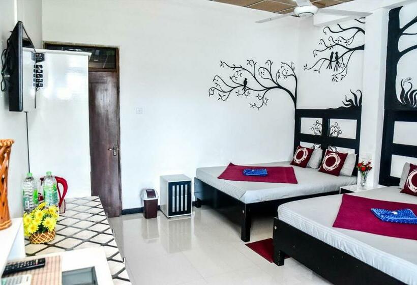 디럭스 패밀리 룸, New Isuru City