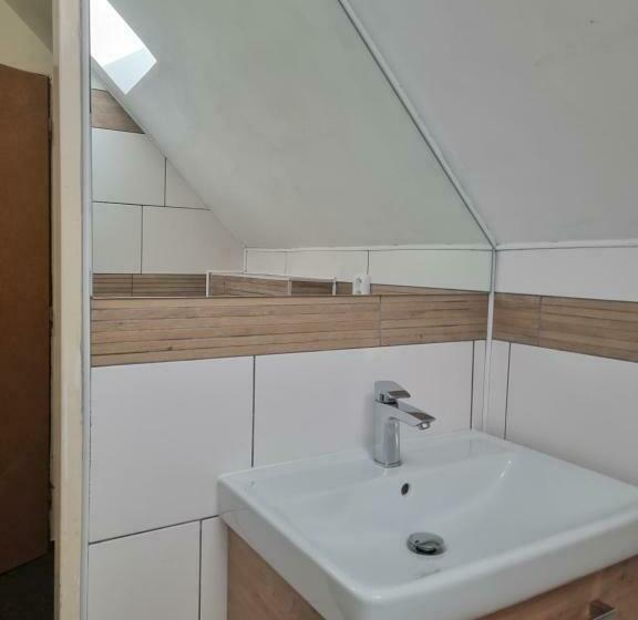 חדר סטנדרט לארבעה, Penzion U Skály