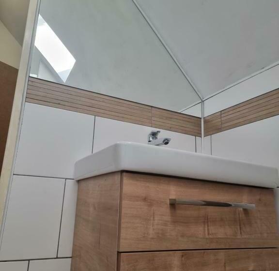 חדר סטנדרט לארבעה, Penzion U Skály