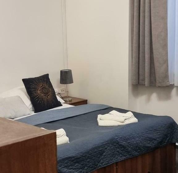 חדר משפחתי, Penzion U Skály