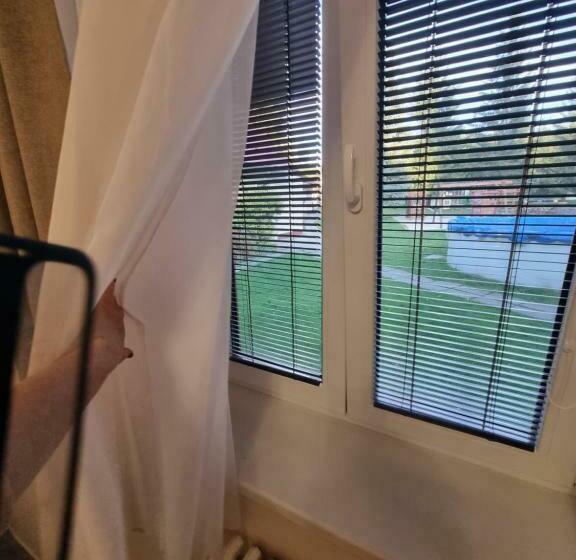 חדר משפחתי, Penzion U Skály