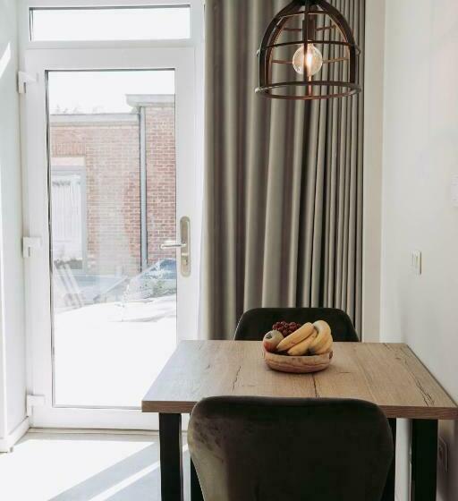 غرفة قياسية مزوَّدة بتراس, City Housing Genk